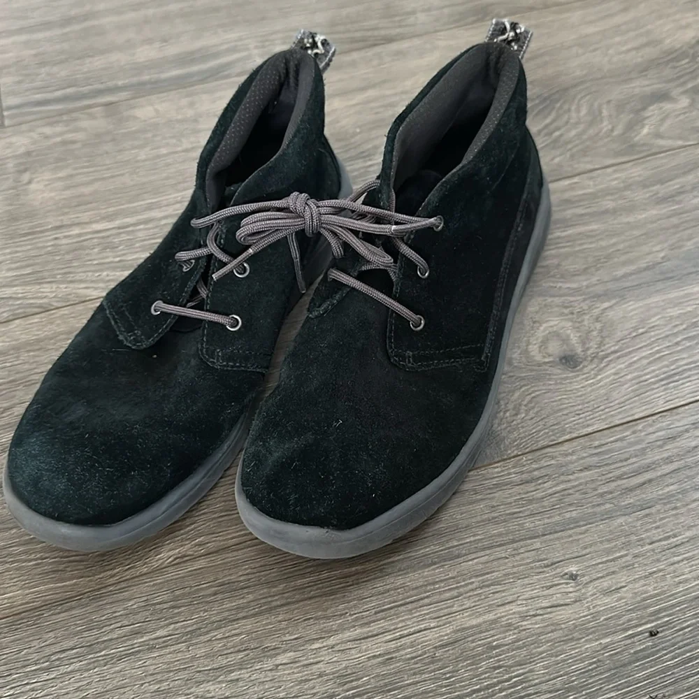 Ugg Black Tie up ankle boot size 5 women’s